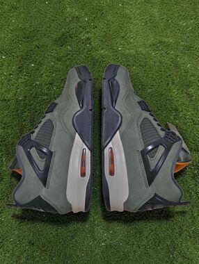 Air Jordan 4 Retro x Undefeated (2025) - Size 11